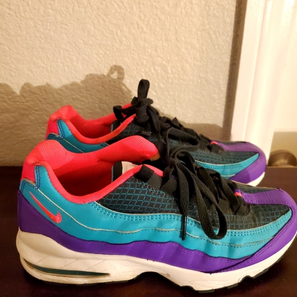 Nike Shoes - Nike shoes